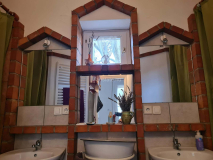 e7e605ac-e016-4255-a3f7-7408aa4649a9